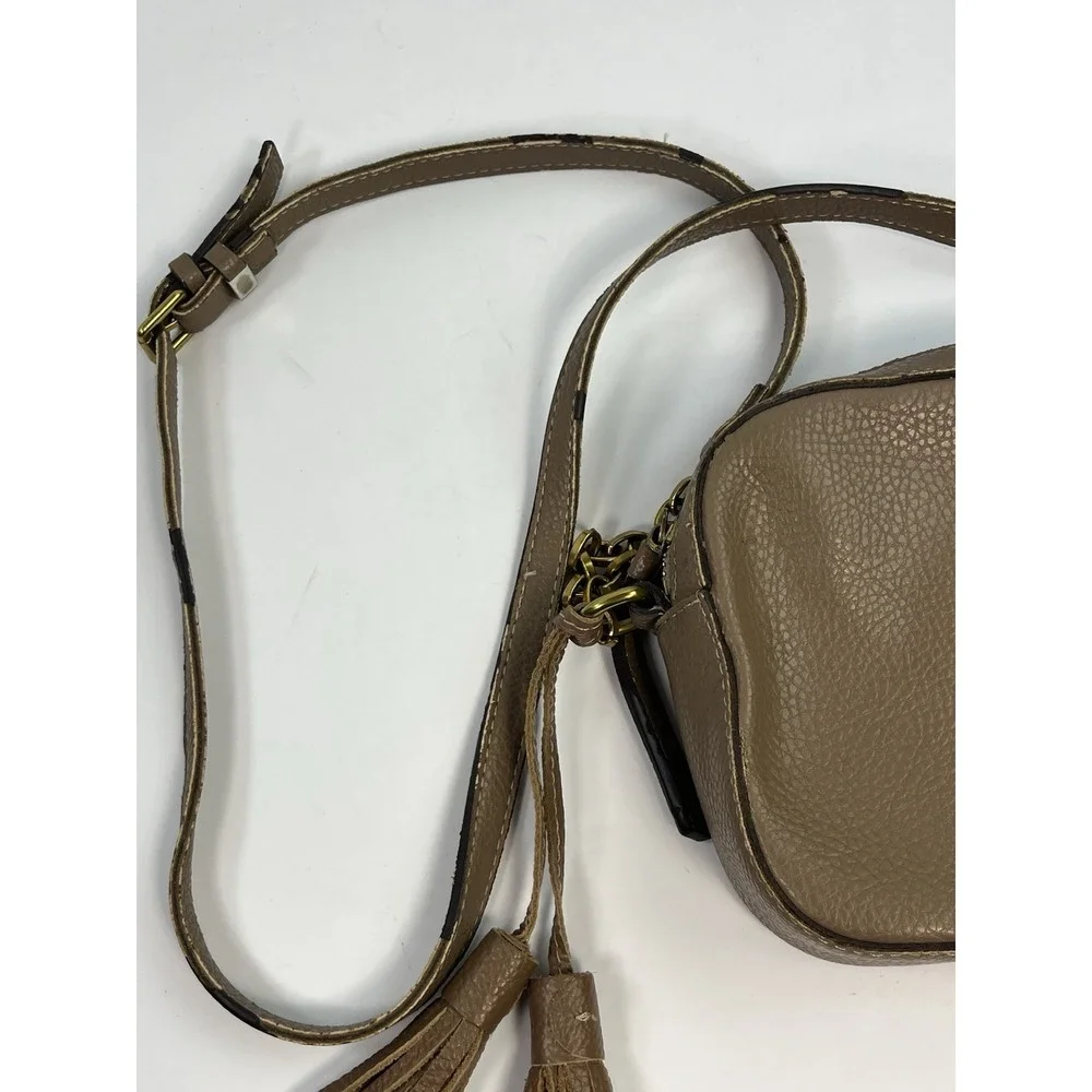 Tory Burch McGraw Camera Crossbody Bag Beige Tan Sand Leather - Strap Damage